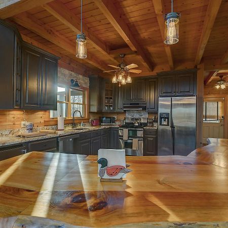 Blue Ridge Bliss- Spacious Cabin, Pets, Hot Tub! Extérieur photo