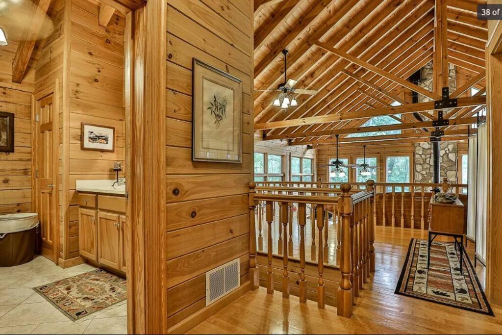 Blue Ridge Bliss- Spacious Cabin, Pets, Hot Tub! Extérieur photo