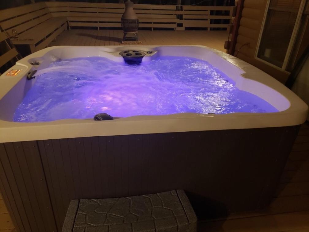 Blue Ridge Bliss- Spacious Cabin, Pets, Hot Tub! Extérieur photo